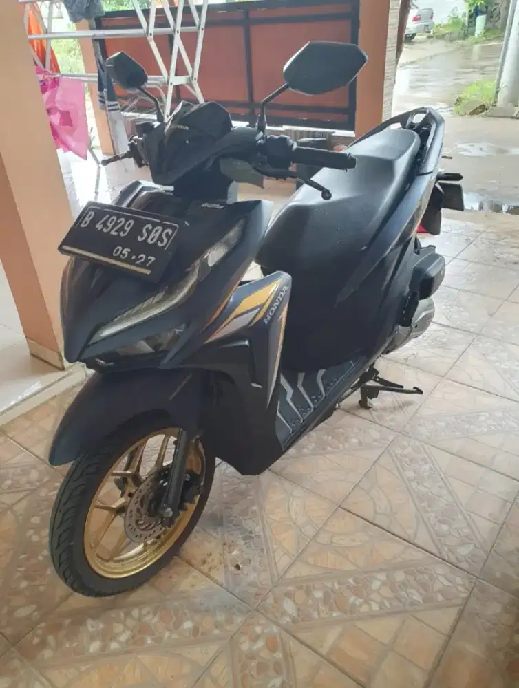 VARIO 125 CBS ISS SPECIAL EDITION