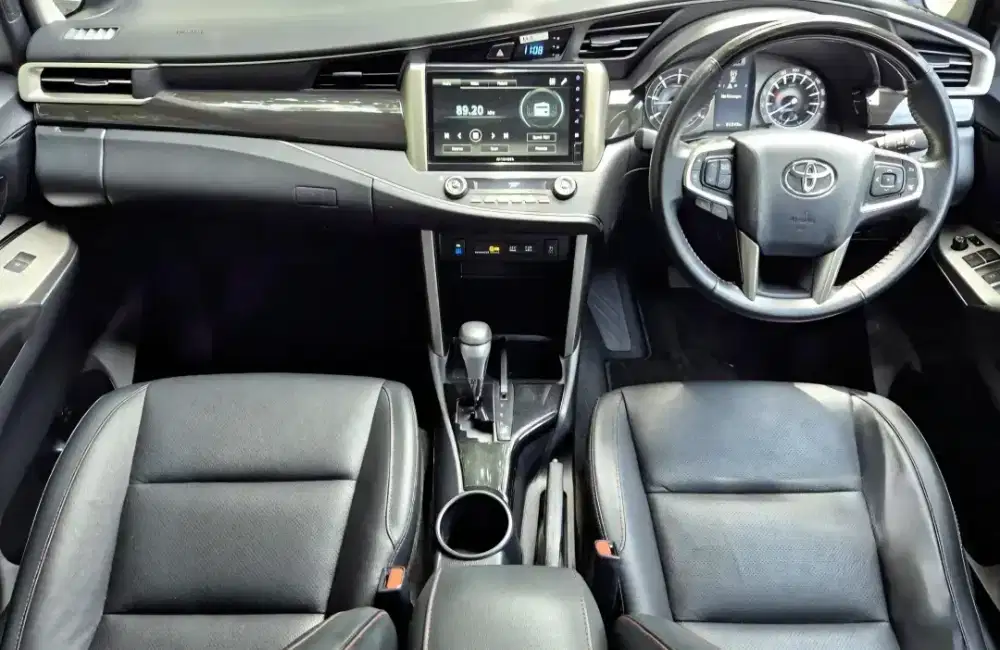 Venturer Diesel AT 2023 Hitam Km rendah Cash pemakai pribadi termurah