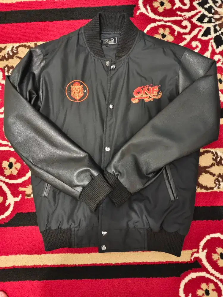 Jaket iwarezule LEMETED