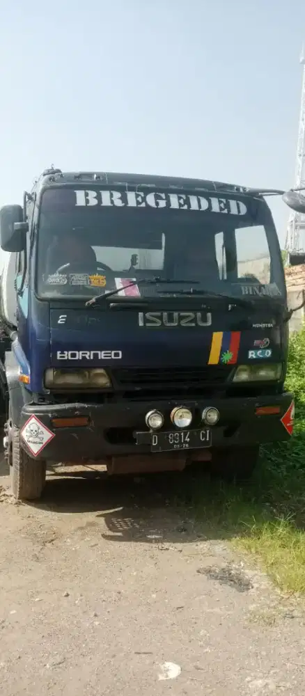 Isuzu borneo 2002 Tanki 16 KL