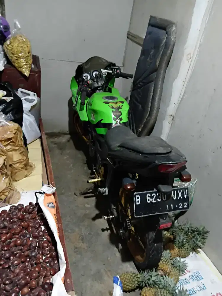 Di jual tt bt motor ninja rr 2012
