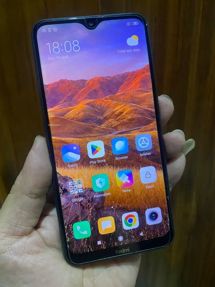 Redmi 8 4/64gb resmi segel game oke