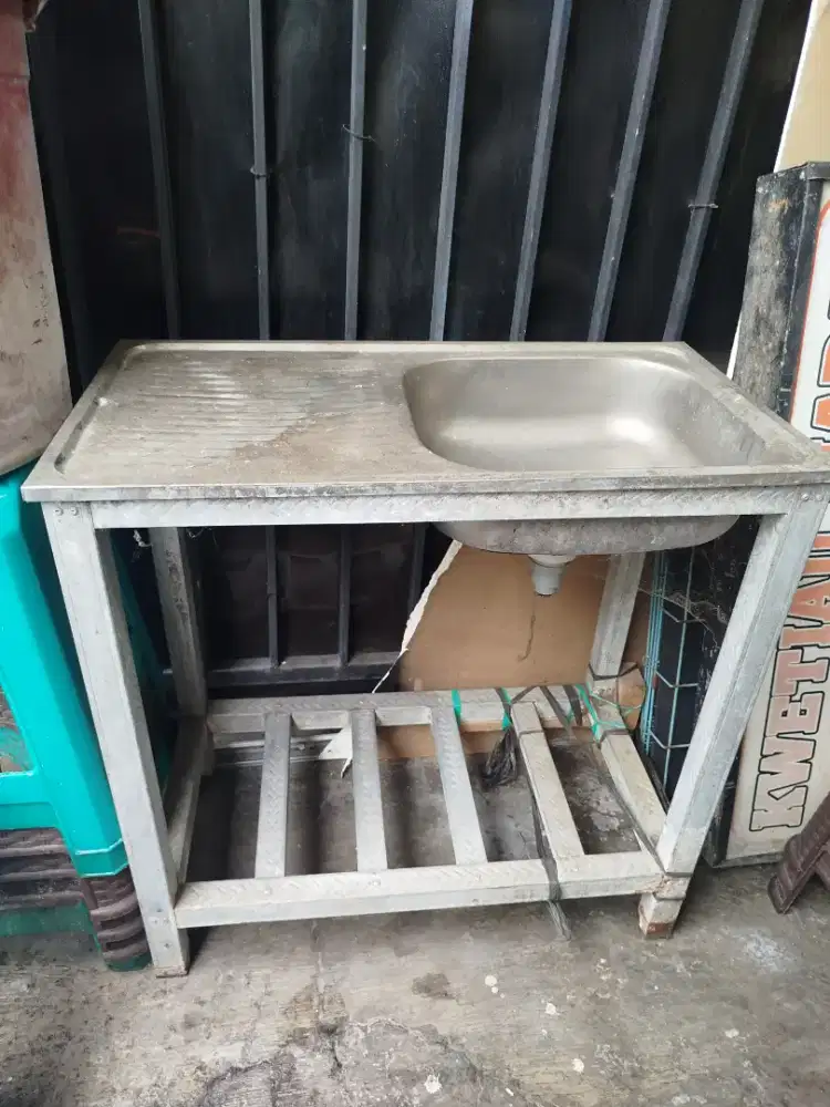 Tempat cuci piring. Neon box. Tmpt tdr lipat