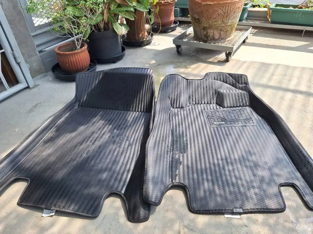 Karpet Premium 5D GRAND LIVINA 2011