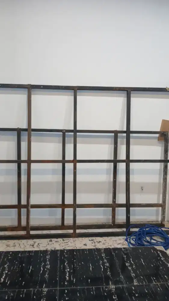 Kanopi Hollow bekas pakai tinggal di cat ulang