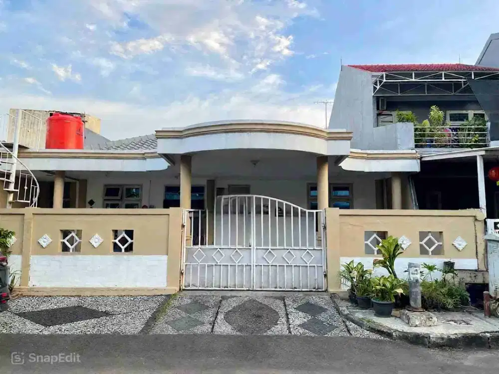 Dijual Cepat Rumah Luas 216 M2 di Cluster Cemara 1 Banjar Wijaya