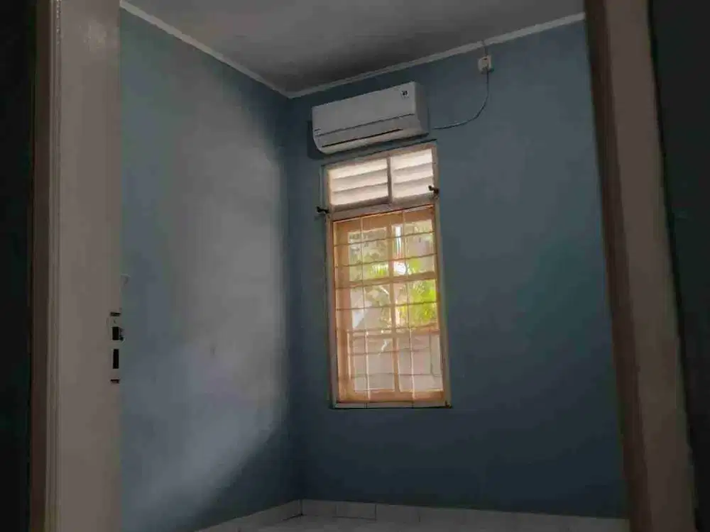 Rumah di komplek pjmi jurangmangu pondok Aren