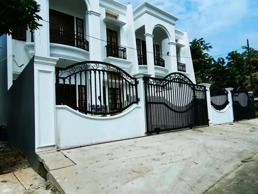 rumah baru akses 2 mobil lokasi strategis dekat jalan kolonel sugiono