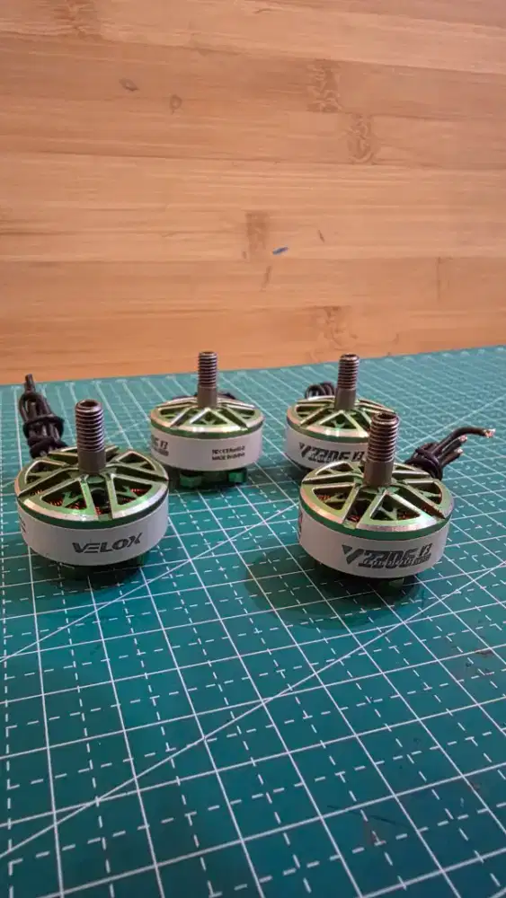 MOTOR DRONE VELOX 2306 1950KV SEKEN BAGUS