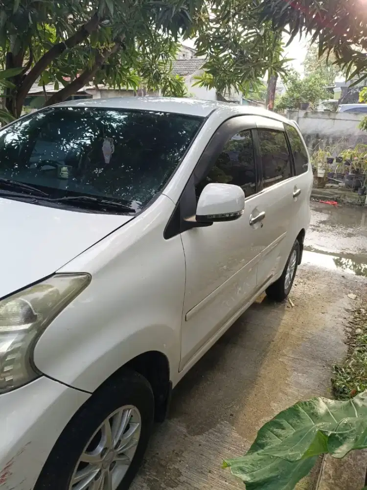 Daihatsu Xenia R 2012