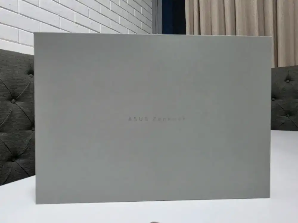 Like New / Asus Zenbook A14 OLED UX3407RA-OLEDH351M