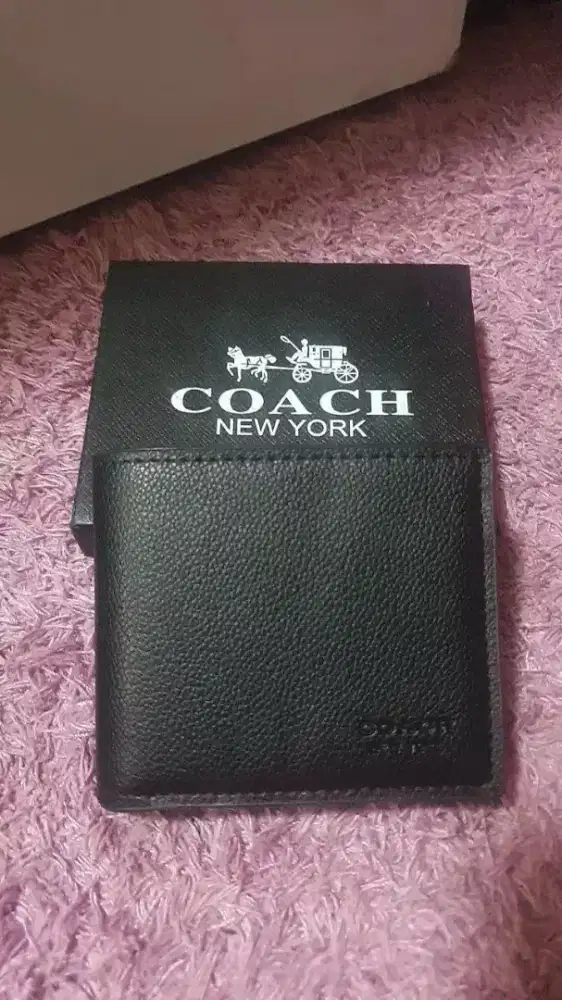 Dompet Pria Warna hitam Baru lengkap dengan Box