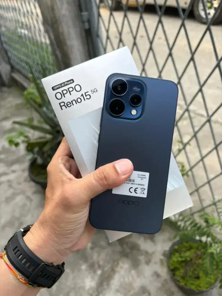 Oppo Reno 15 5G 12/256 Garansi Resmi Januari 2027