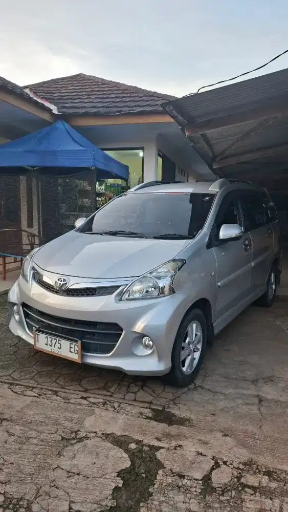 Toyota Avanza Veloz 1.5 MT