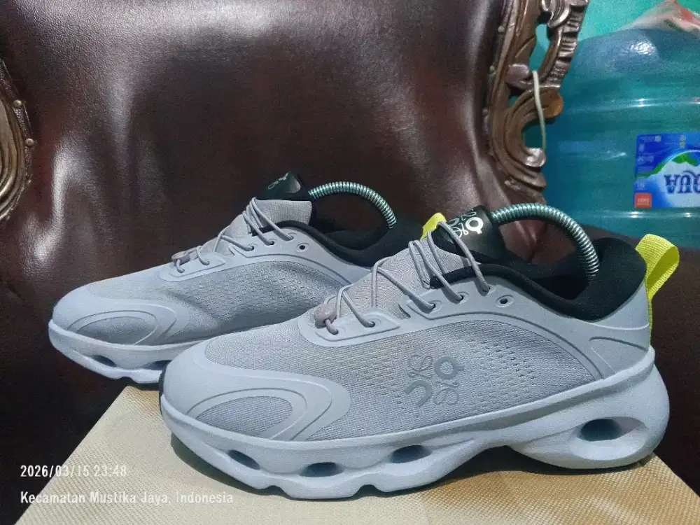 OC Solo Loewe grey light