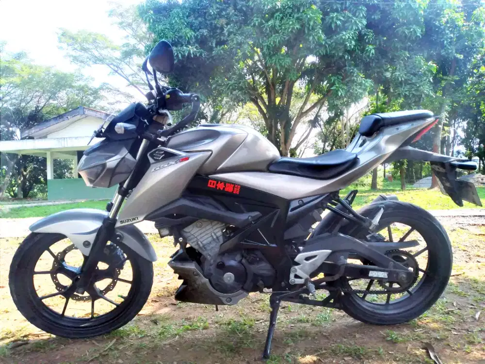SUZUKI GSX S 150 ISTIMEWA