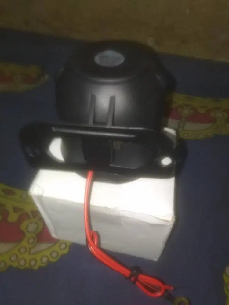 Barang-barang baru dan bekas gak di pakai