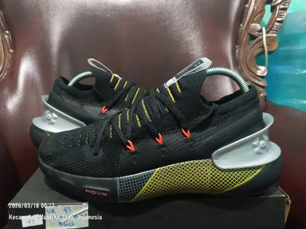 Under armour phantom black grey