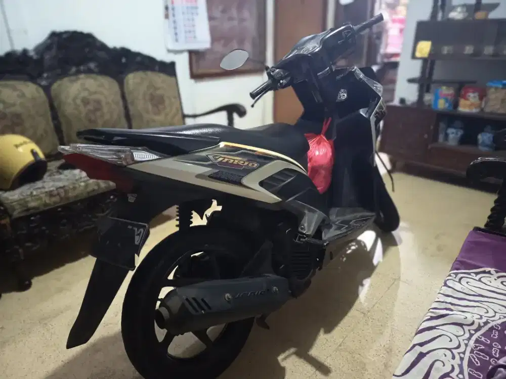 Vario Karbu 2011 Tangan 1