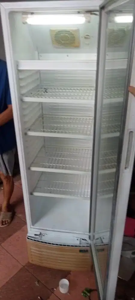 showcase merk rsa 5 rak