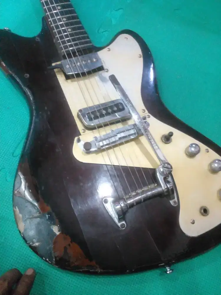 Gitar langka jepang 60's GUYATONE Super solit antik