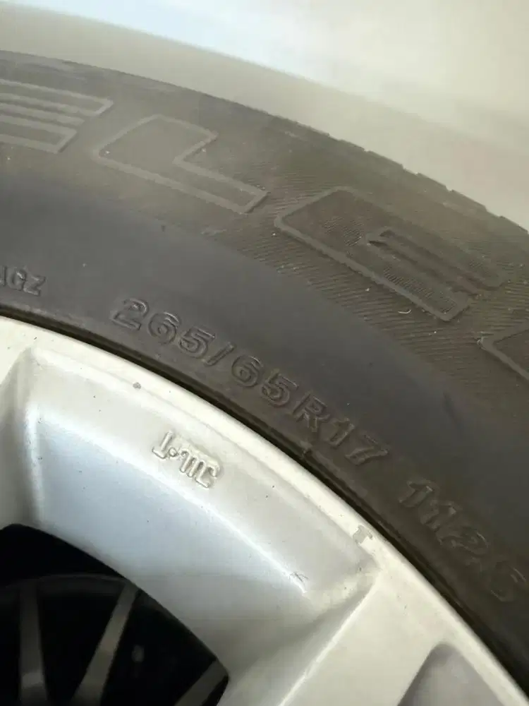 VELEG PAJERO 17R 8 BIJI