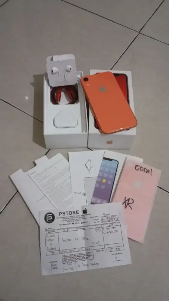 iPhone xr 128gb inter fullset wifi only (keblokir) bebas riset bh 100%