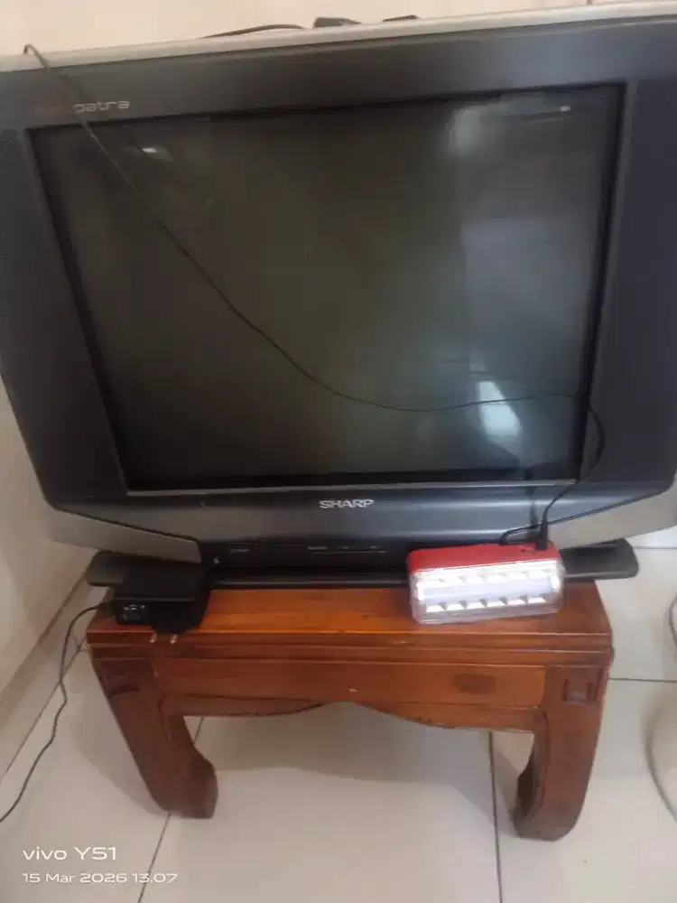 Tivi Sharp Cleo Patra slim tabung 21 inch