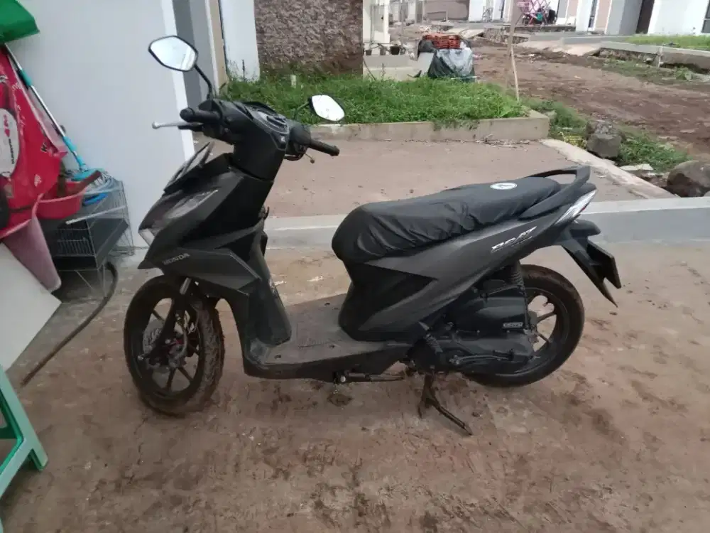 Beat deluxe Desember 2023 ..harga 6.5 juta