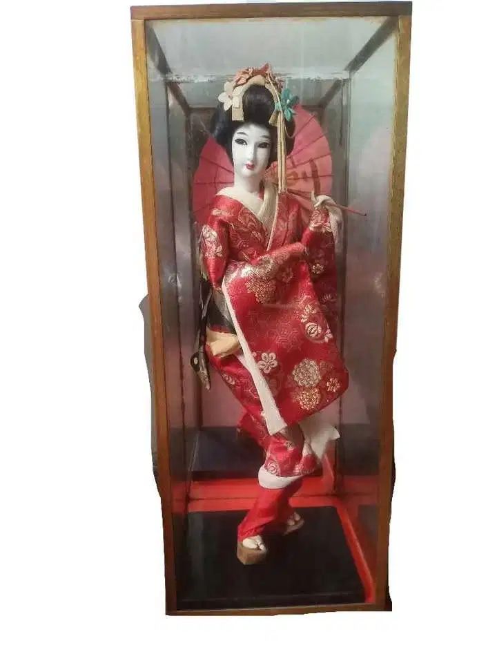 Boneka antik Geisha ( Oiran ) Buatan jepang th 1950'an