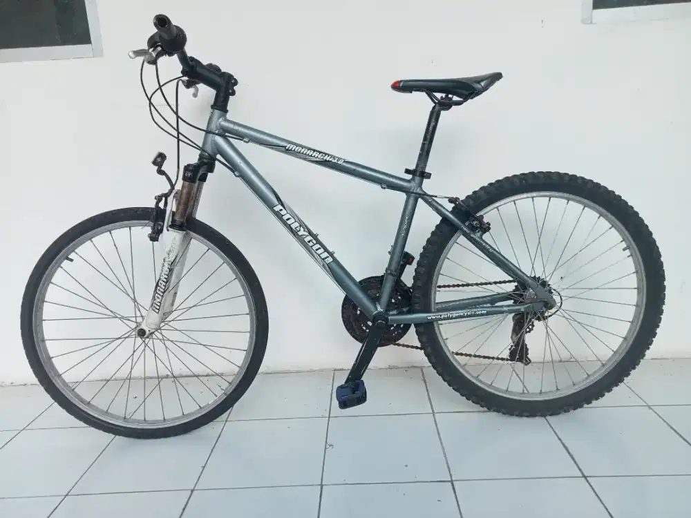 Polygon Monarch 3 Alloy sepeda gunung MTB 26 bekas berkualitas