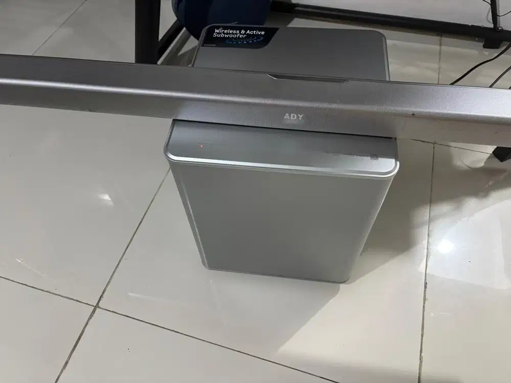SAMSUNG SOUNDBAR LIKE NEW