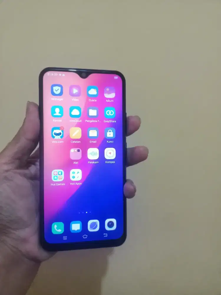 Vivo y12 ram 3/32 normal semua nya msh orisinil semua nya batangan aja