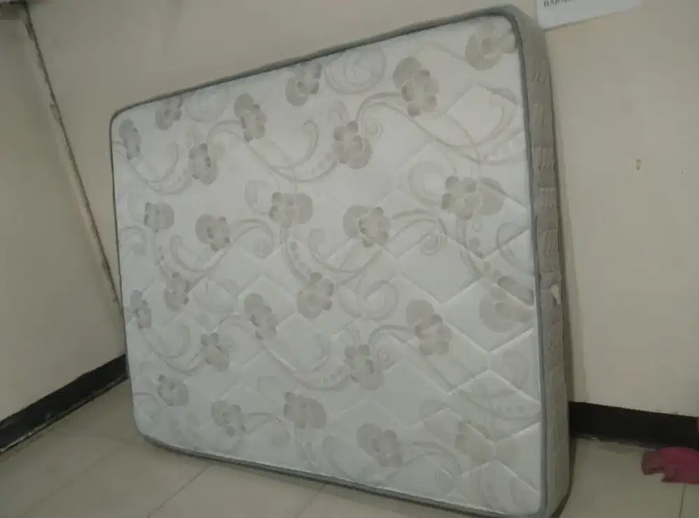 Kasur guhdo mulus siap pakai tidurkan uk gede ya