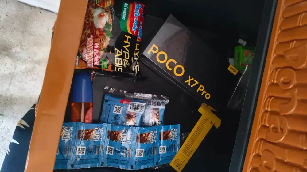 Dijual Poco x 7 pro 12/512