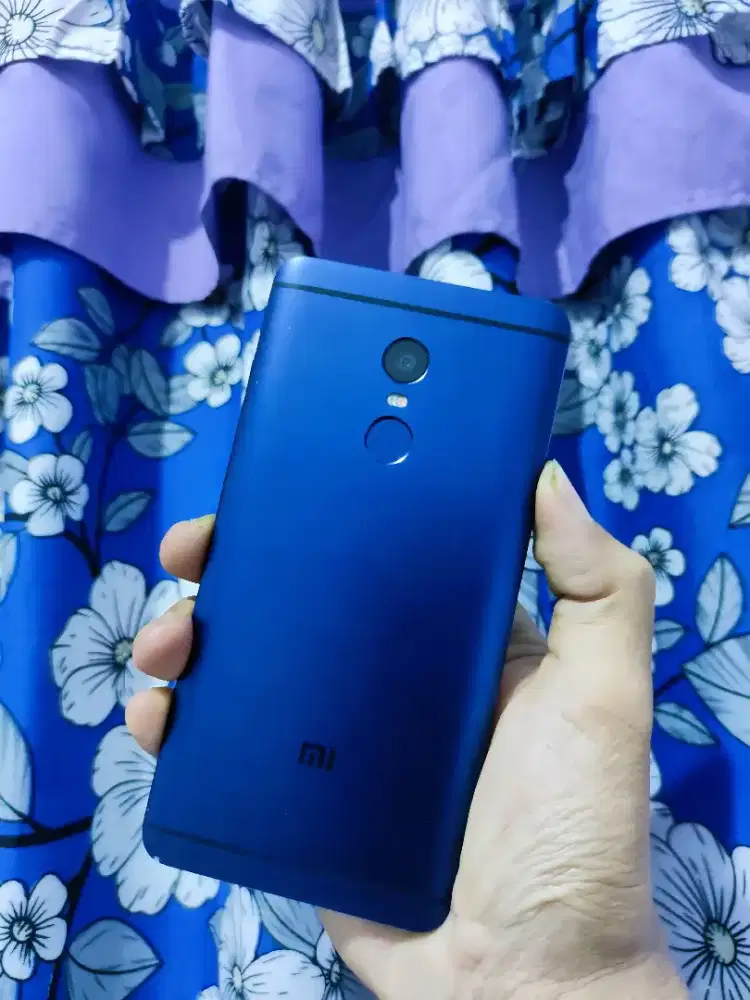 Barang Simpanan buat yg hobi koleksi hp jadul