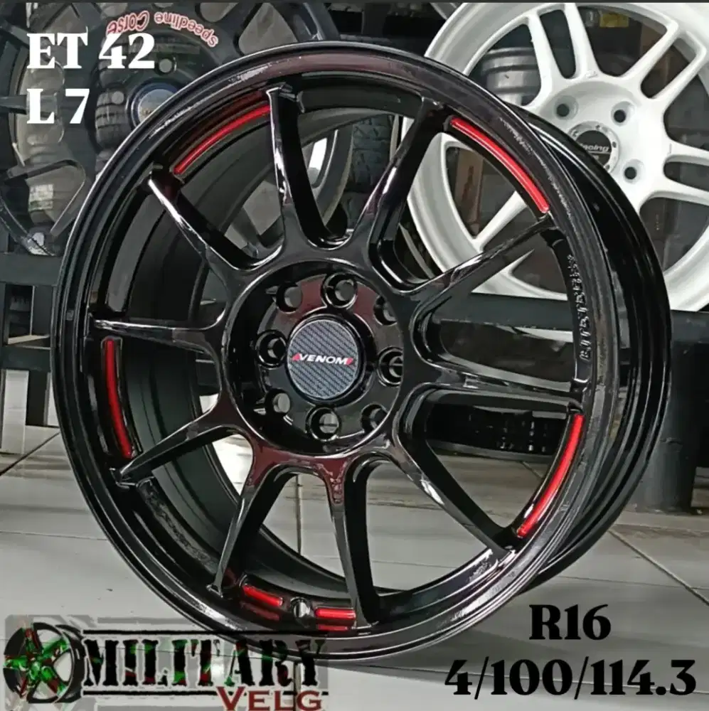 Venom Flowforming R16 Blackglossy