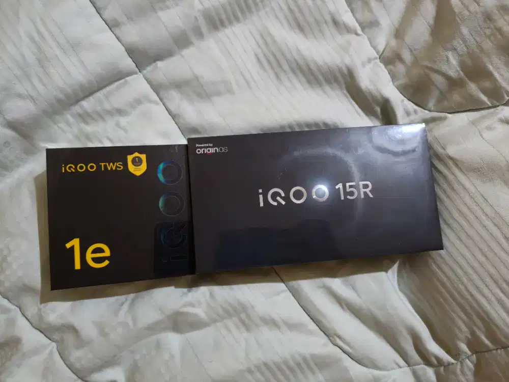 IQoo 15R 8/256 HITAM BARU SEGEL RESMI