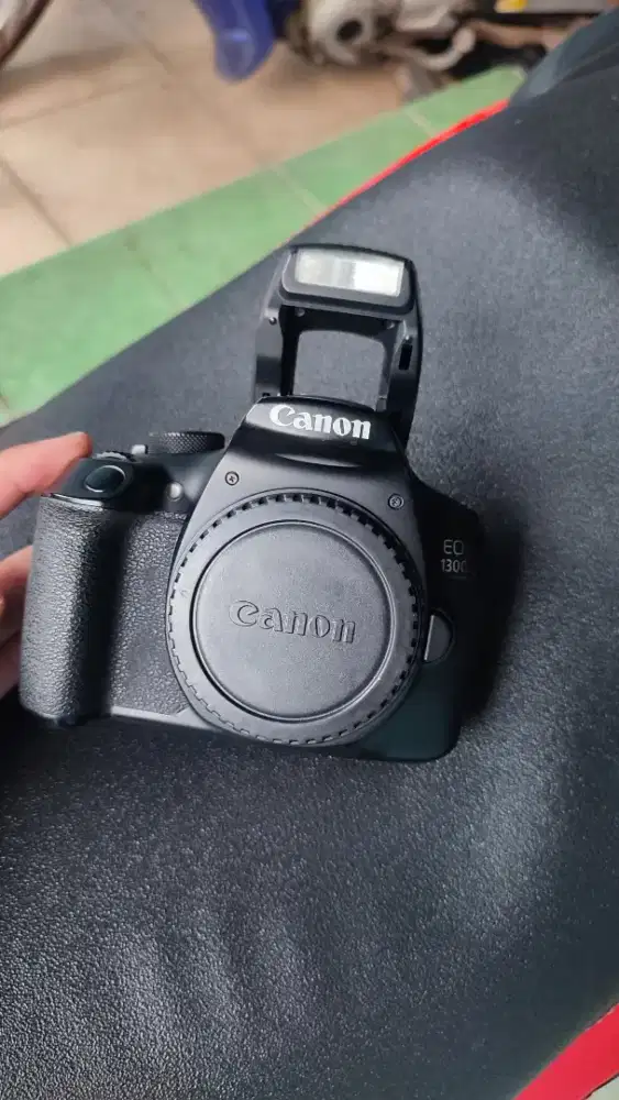 Canon 1300d + lensa tele 70-300 mm + lensa fix 50 mm stm