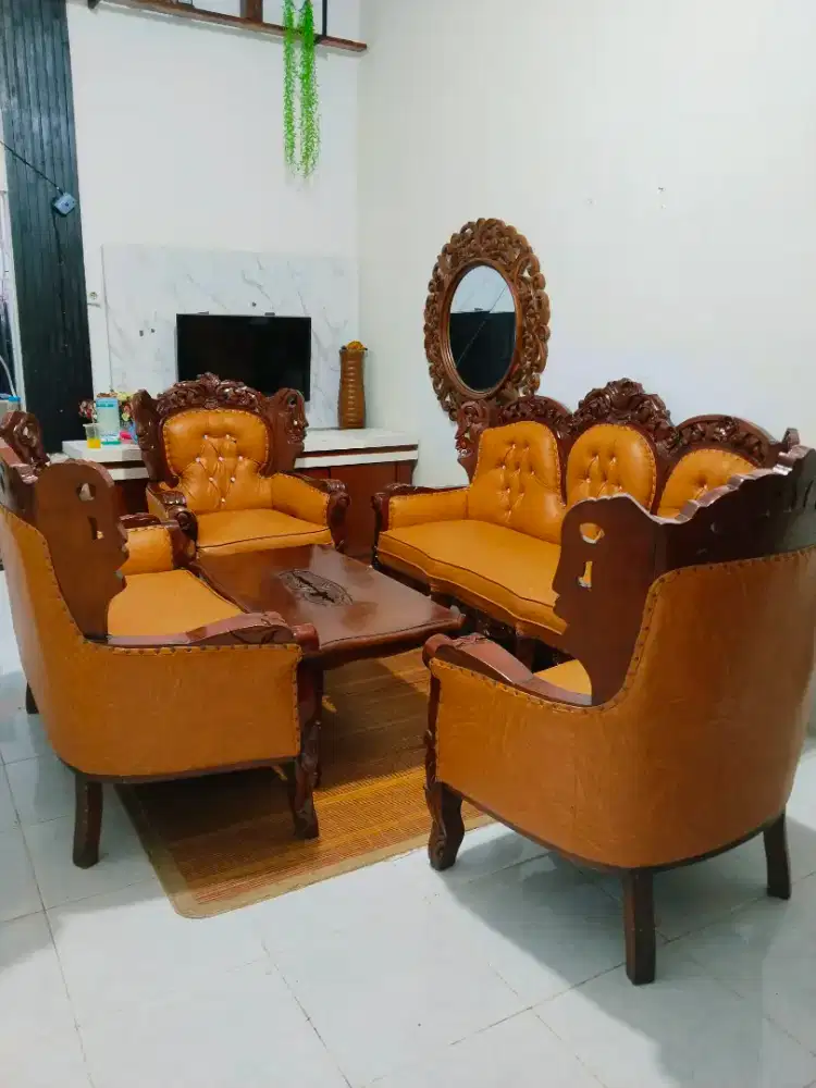 SET KURSI TAMU SEPERTI BARU