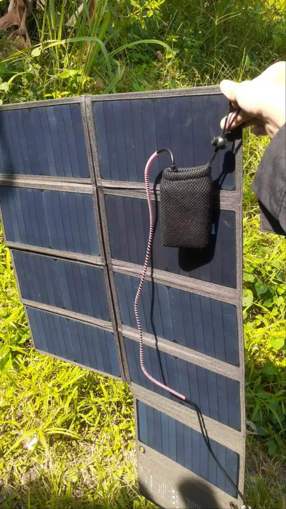 60 WATT PANEL SURYA PORTABLE COCOK UNTUK HIKING, TRAVELING, CLIMBING!