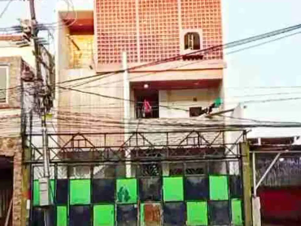 Dijual Kost + Guest House Full FURNISHED 38+2 Kamar Raya Mastrip Karangpilang Surabaya