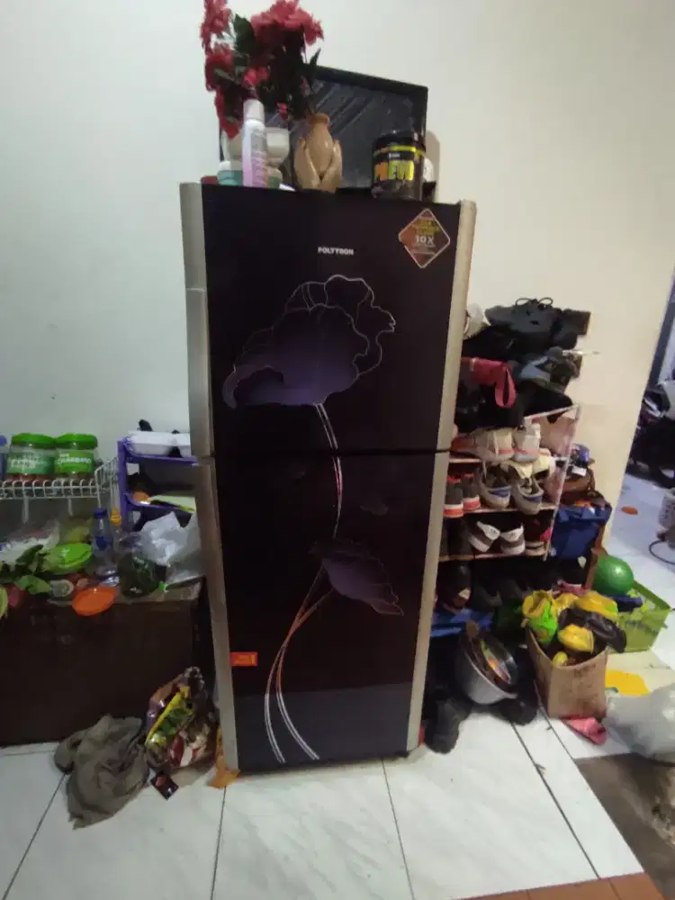 Kulkas Polytron 2 pintu