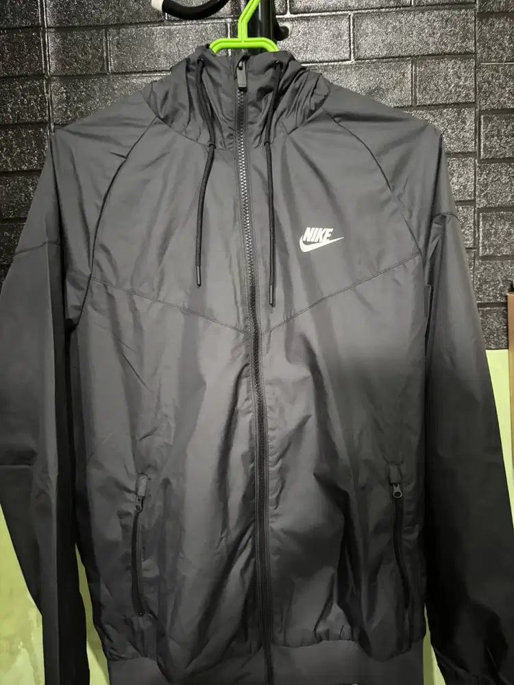 Nike Windrunner Jacket Original Size M Jaket Lebaran Murah