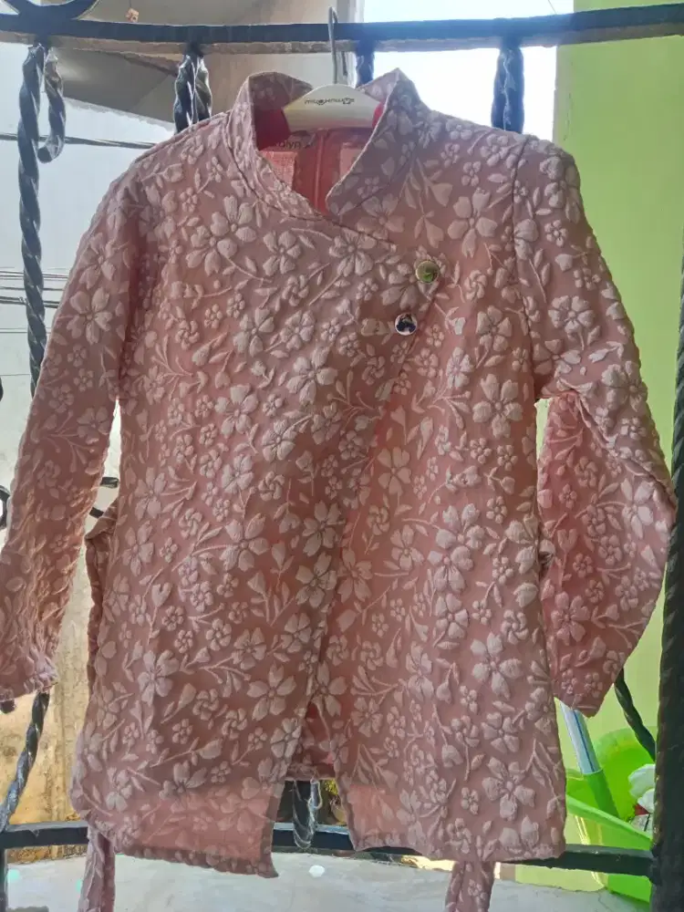 Jual baju raya masih Baru