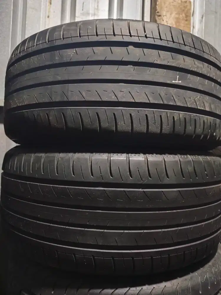 Yokohama blueart 245 45 R18