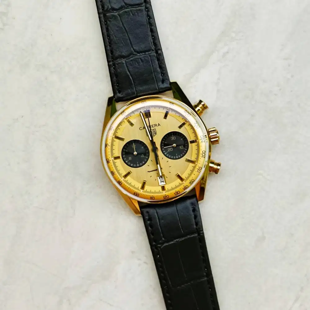 Jam Tangan Sporty Elegant Golden Panda Dial Glassbox VK63 Meca Quartz