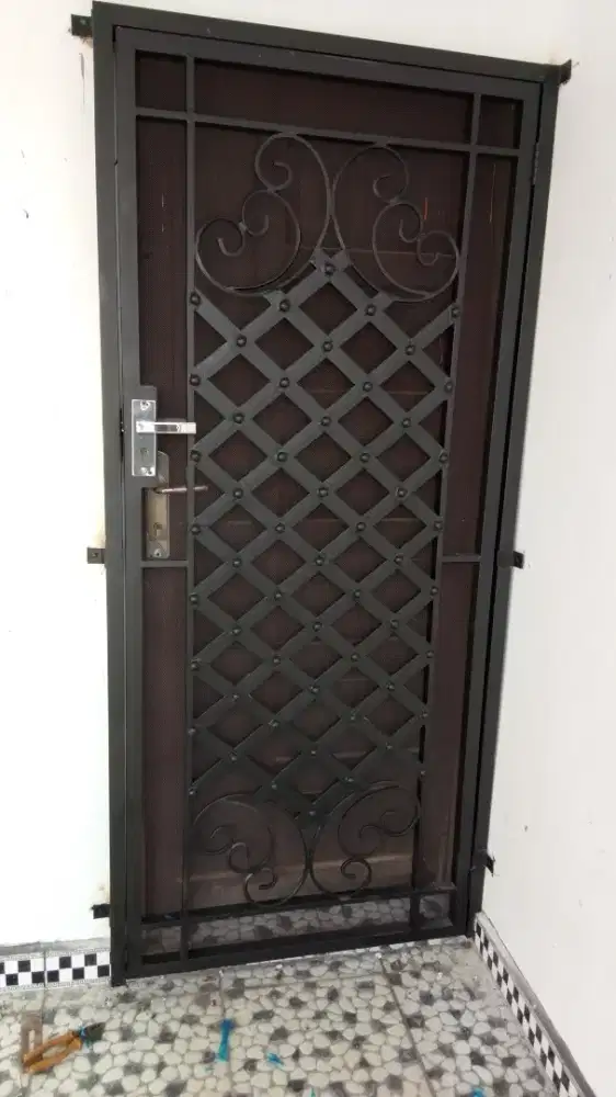 Las besi dn stainlis steel MAJU JAYA