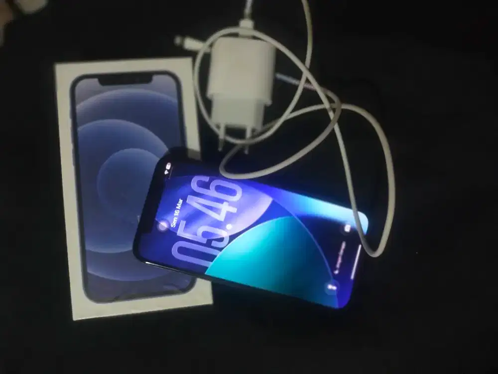 Iphone 12 inter 64 gb wiffi only