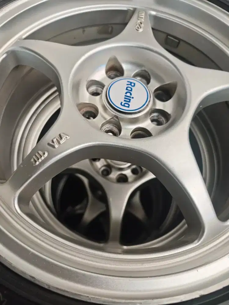 Velg Mobil Enkei Tulang Ring 17
